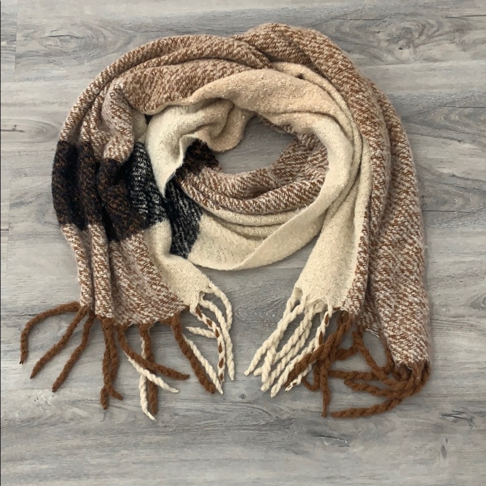 Old Navy plaid scarf!